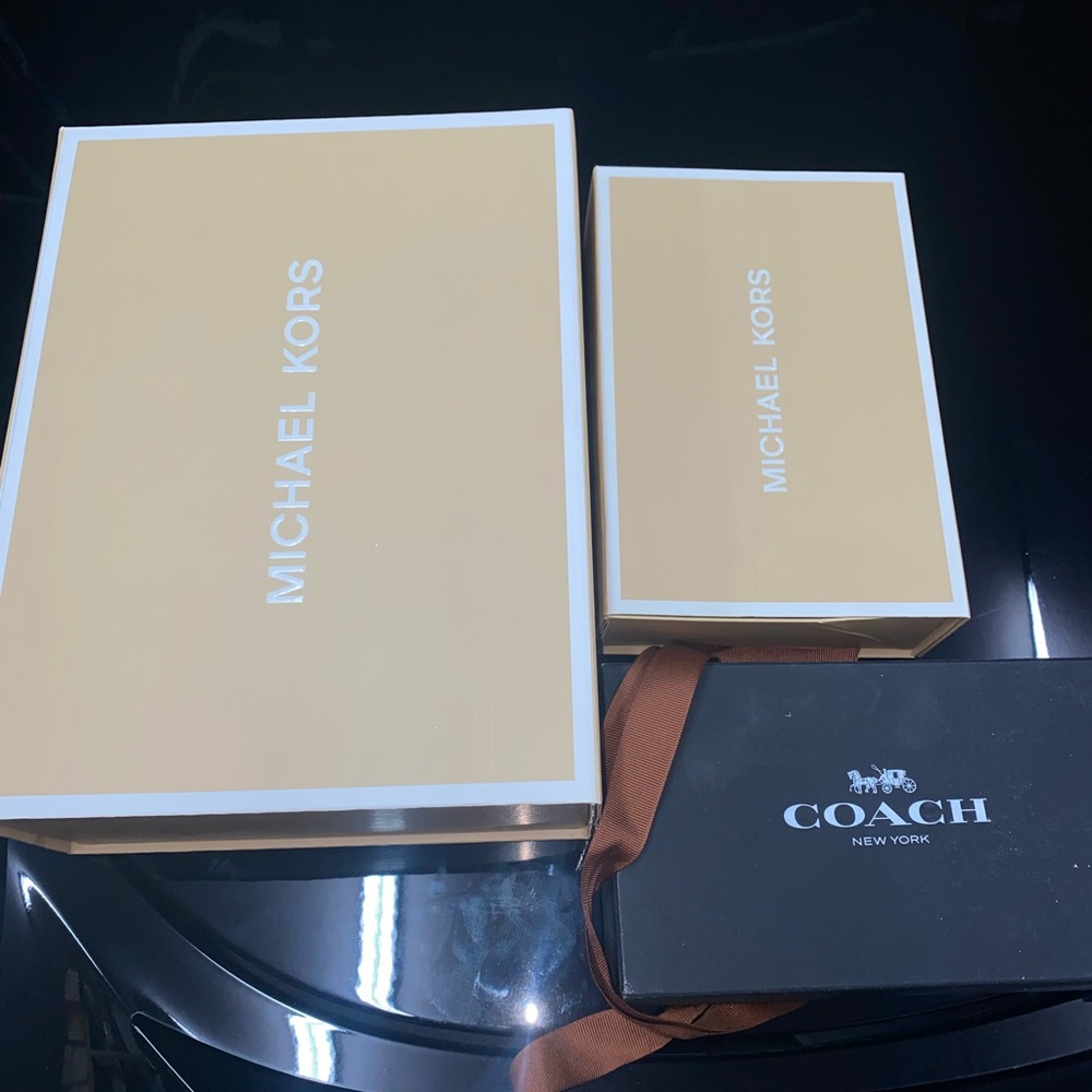 Gift boxes/Shopping boxes